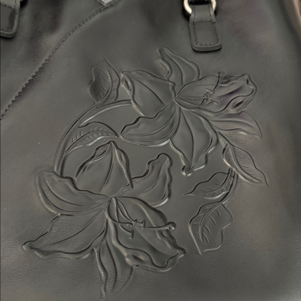 NWOT Patricia Nash Marion Tote in Vintage Parisian Floral Tooled Black - Picture 2 of 16